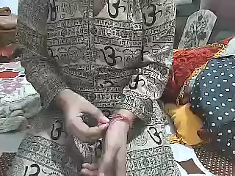 Snapshot of ROSE_004 chatting on 02-23-25, 10:49 ROSE 004 online show from 02-23-25, 10:49