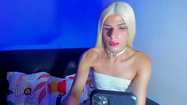 emperatrizhotwolf online show from 02-23-25, 09:16