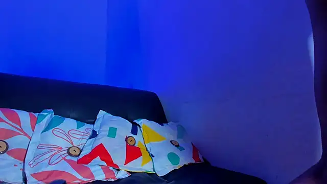 emperatrizhotwolf online show from 02-24-25, 07:44