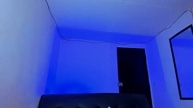 emperatrizhotwolf online show from 03-11-25, 08:30