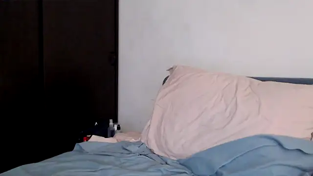 Scarlettford online show from 10-24-25, 04:25