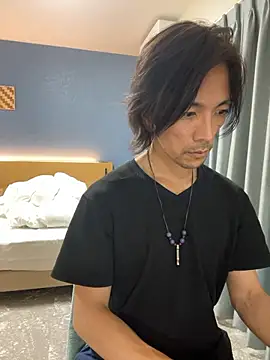 Katakuriko-Denpun online show from 10-28-25, 04:38