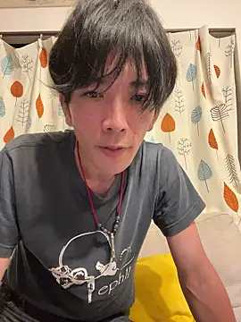 Snapshot of Katakuriko-Denpun chatting on 07-20-26, 01:02 Katakuriko-Denpun online show from 07-20-26, 01:02