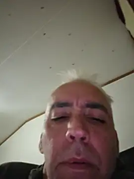 Snapshot of Xoc8_ chatting on 06-18-26, 02:56 Xoc8 online show from 06-18-26, 02:56