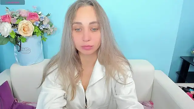 Snapshot of PerfectJulllia chatting on 05-12-26, 02:03 PerfectJulllia online show from 05-12-26, 02:03