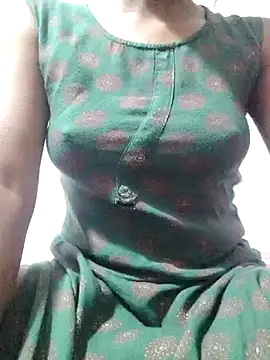 Snapshot of rituporna2004 chatting on 01-18-25, 06:56 rituporna2004 online show from 01-18-25, 06:56