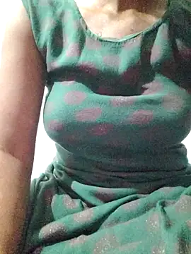 rituporna2004 online show from 02-02-26, 01:48