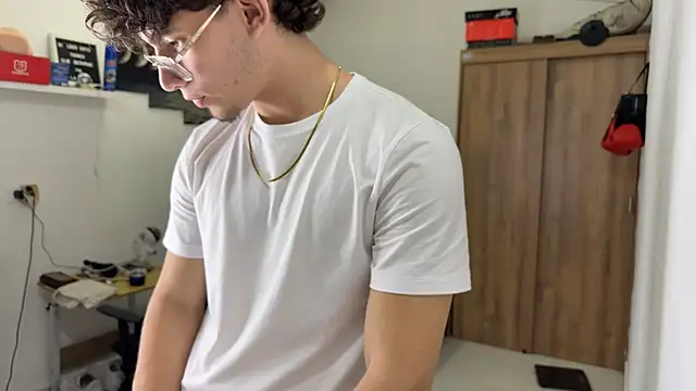 Kisan Smith online show from 11-13-25, 01:15