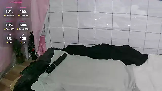 Snapshot of Stumpy_Governor chatting on 11-10-25, 08:30 Stumpy Governor online show from 11-10-25, 08:30