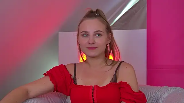 Snapshot of MelissaMelrey chatting on 07-06-26, 03:03 MelissaMelrey online show from 07-06-26, 03:03
