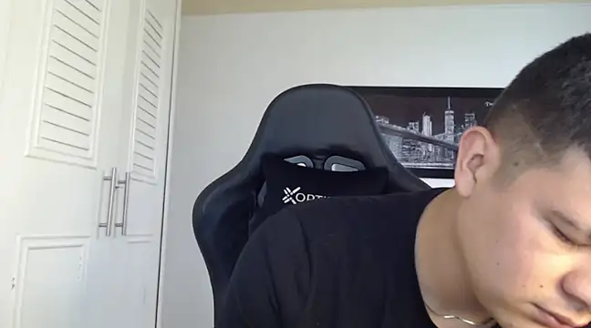 Plug Control online show from 02-08-25, 04:04