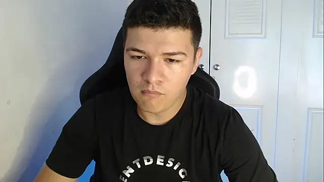 Plug Control online show from 09-13-25, 07:24