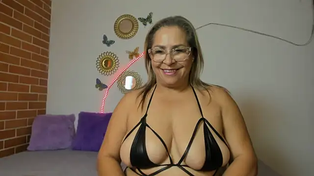 Snapshot of maja_hills chatting on 01-11-25, 08:21 maja hills online show from 01-11-25, 08:21