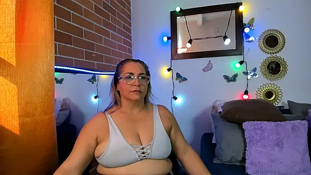 Snapshot of maja_hills chatting on 02-22-25, 08:42 maja hills online show from 02-22-25, 08:42