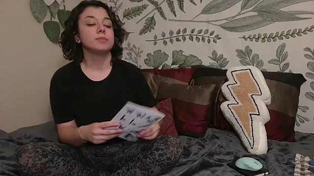 punkpuppy  online show from 12-22-24, 11:41