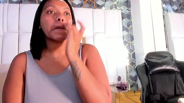 lia mariana online show from 03-11-26, 04:40