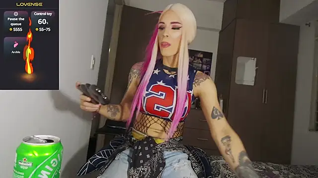 Snapshot of MissIvanna chatting on 01-28-25, 12:47 MissIvanna online show from 01-28-25, 12:47