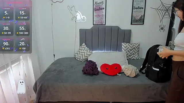 Amy joones online show from 10-20-25, 01:00