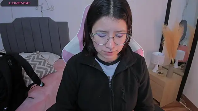 Amy joones online show from 04-08-26, 11:10