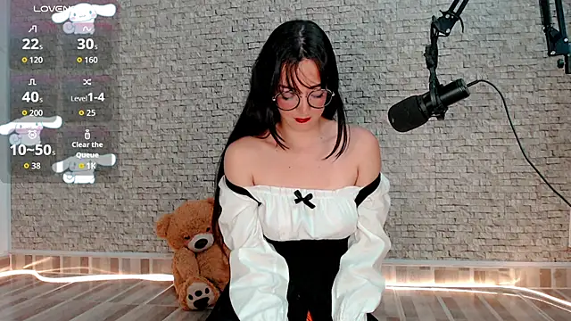 Snapshot of emma_unu chatting on 06-21-26, 02:47 emma unu online show from 06-21-26, 02:47