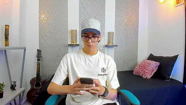 Nikolay Gregori online show from 02-16-25, 04:31