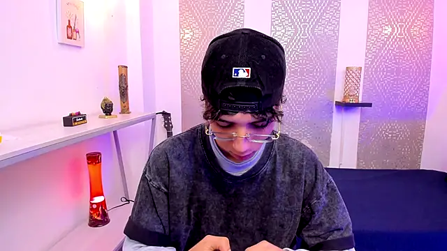 Nikolay Gregori online show from 12-23-25, 04:10