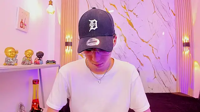 Nikolay Gregori online show from 02-24-26, 04:43