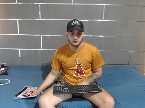 Snapshot of xxxxhotxoxo chatting on 05-13-26, 04:54 xxxxhotxoxo online show from 05-13-26, 04:54