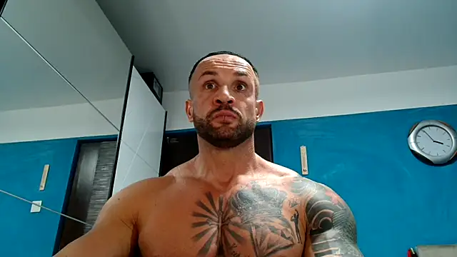 Magnificmuscles89 online show from 10-08-25, 12:58