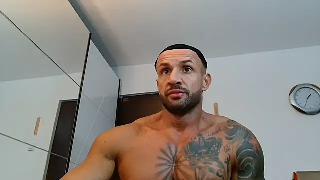 Magnificmuscles89 online show from 07-11-26, 10:55