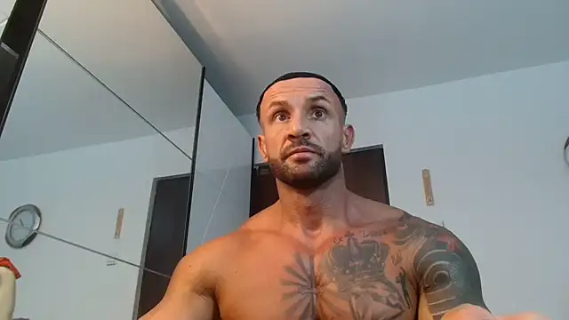 Magnificmuscles89 online show from 07-16-26, 10:38