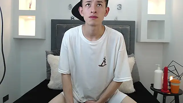 MaikCarver online show from 01-10-25, 04:22