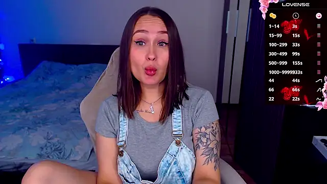 Cutie-Melanie online show from 10-19-25, 07:36