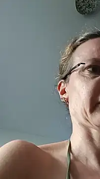 Snapshot of AnnikaRose chatting on 06-29-26, 01:33 AnnikaRose online show from 06-29-26, 01:33