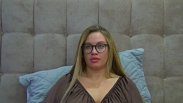 MariaNeumann online show from 02-18-25, 09:32