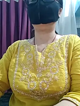 Snapshot of Aishwaryaa_69 chatting on 06-18-26, 11:14 Aishwaryaa 69 online show from 06-18-26, 11:14