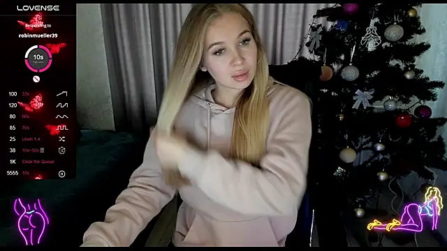  NigoNika online show from 12-14-25, 12:10