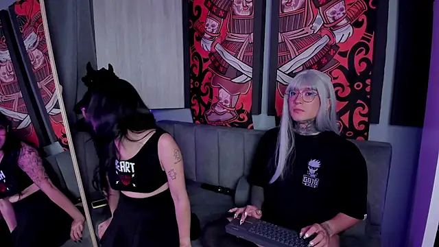 JadeyKhada online show from 11-14-25, 12:42