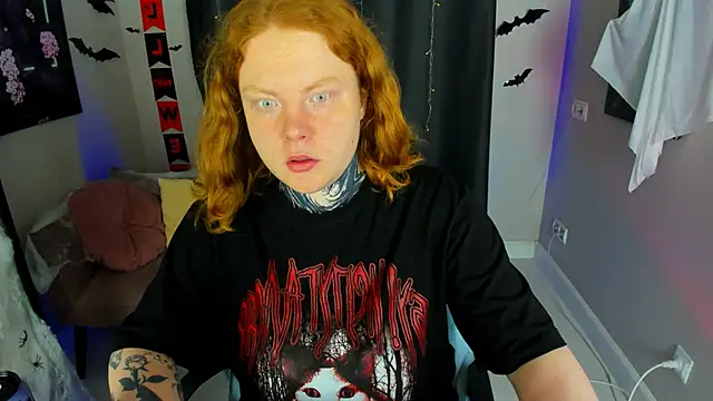 Cassie xKiss online show from 10-27-25, 08:57