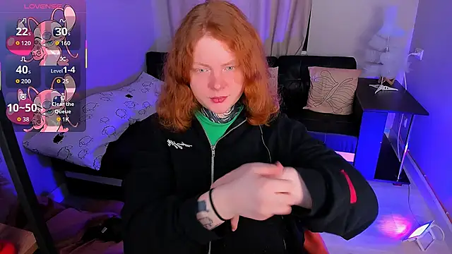 Cassie xKiss online show from 12-19-25, 09:11