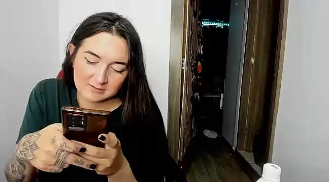 Sweet-Suck69 online show from 01-28-25, 11:17