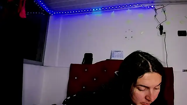 Sweet-Suck69 online show from 03-12-25, 07:02