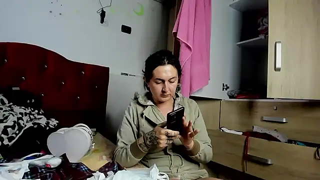 Sweet-Suck69 online show from 03-17-25, 10:49