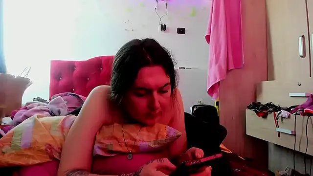 Sweet-Suck69 online show from 03-21-25, 04:07