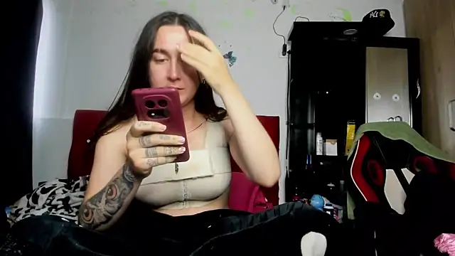 Sweet-Suck69 online show from 09-23-25, 10:24