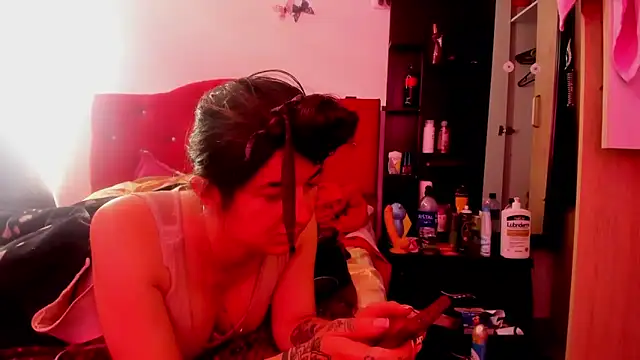 Sweet-Suck69 online show from 11-18-25, 04:22