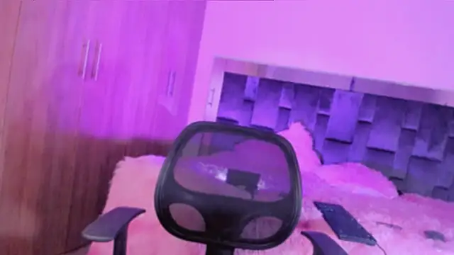 Snapshot of Vianca_Chanel chatting on 01-27-25, 06:30 Vianca Chanel online show from 01-27-25, 06:30