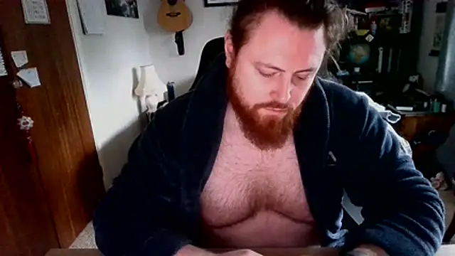Snapshot of Hairy_Guy30 chatting on 03-12-26, 04:35 Hairy Guy30 online show from 03-12-26, 04:35