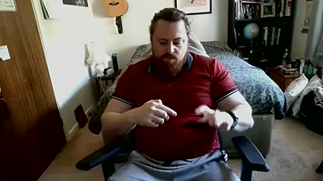 Snapshot of Hairy_Guy30 chatting on 04-30-26, 04:46 Hairy Guy30 online show from 04-30-26, 04:46