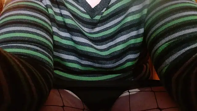 Snapshot of cosmicjones chatting on 12-25-24, 11:11 cosmicjones online show from 12-25-24, 11:11